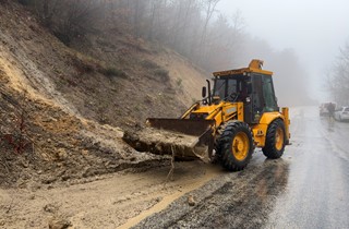 Gemlik Belediyesinden Kuvvetli Yağış Mesaisi